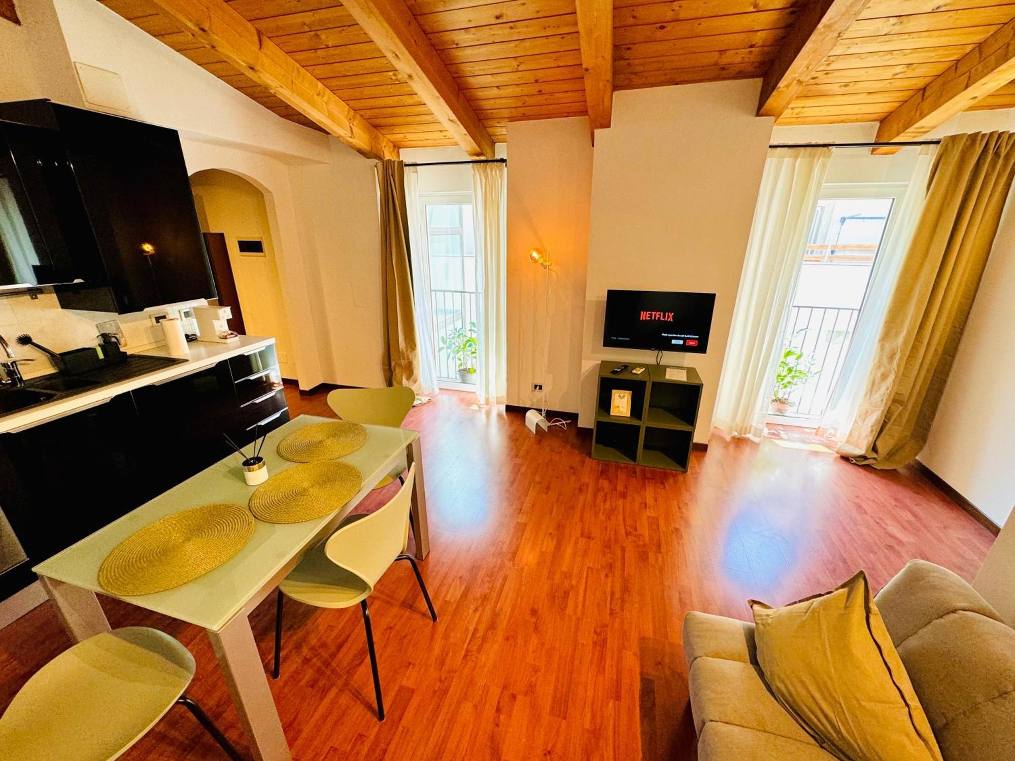 Crops City Stay Apartment 14 Трієст Екстер'єр фото